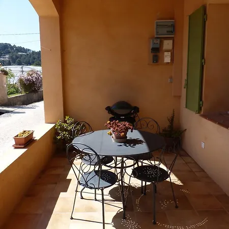 Du Pagoulin - D'hotes Bed and breakfast *