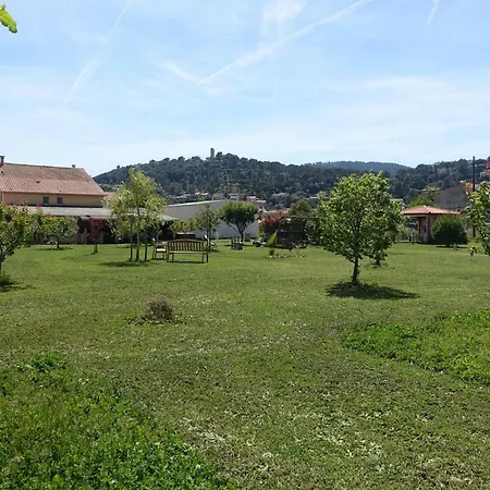 Du Pagoulin - D'hotes Bed and breakfast