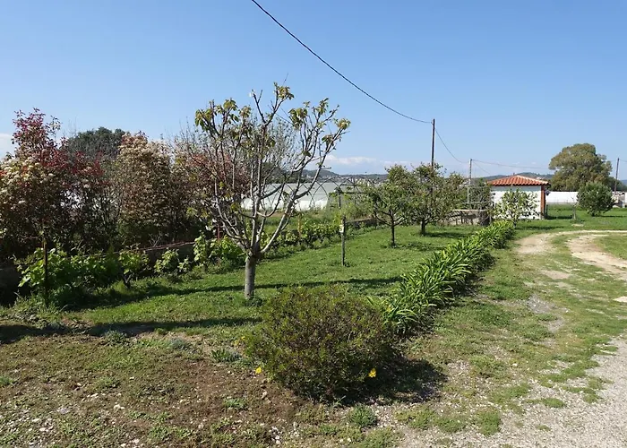 Du Pagoulin - D'hotes Bed & Breakfast 3*