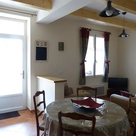 Alojamento de Acomodação e Pequeno-almoço Du Pagoulin - D'hôtes 3*