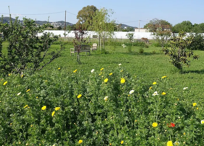 Du Pagoulin - D'hotes Bed & Breakfast