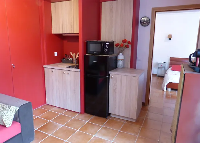 Du Pagoulin - D'hotes Bed & Breakfast Hyères