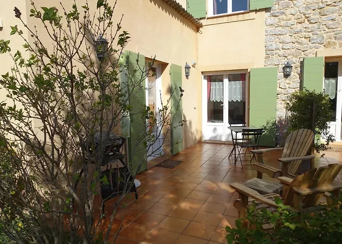 Du Pagoulin - D'hotes Bed & Breakfast 3*